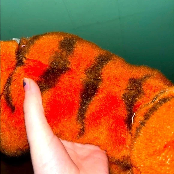 laying tigger Disney - Picture 6 of 6